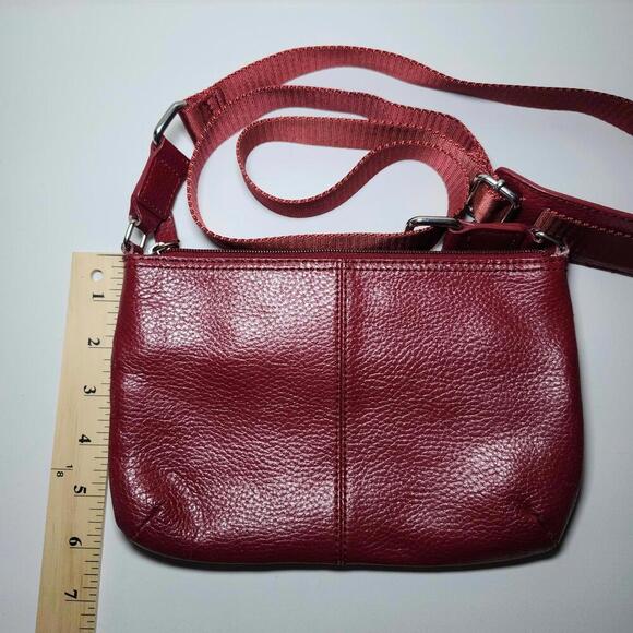 Calvin Klein Women's Red Leather Crossbody Shoulder Bag - Picture 10 of 11